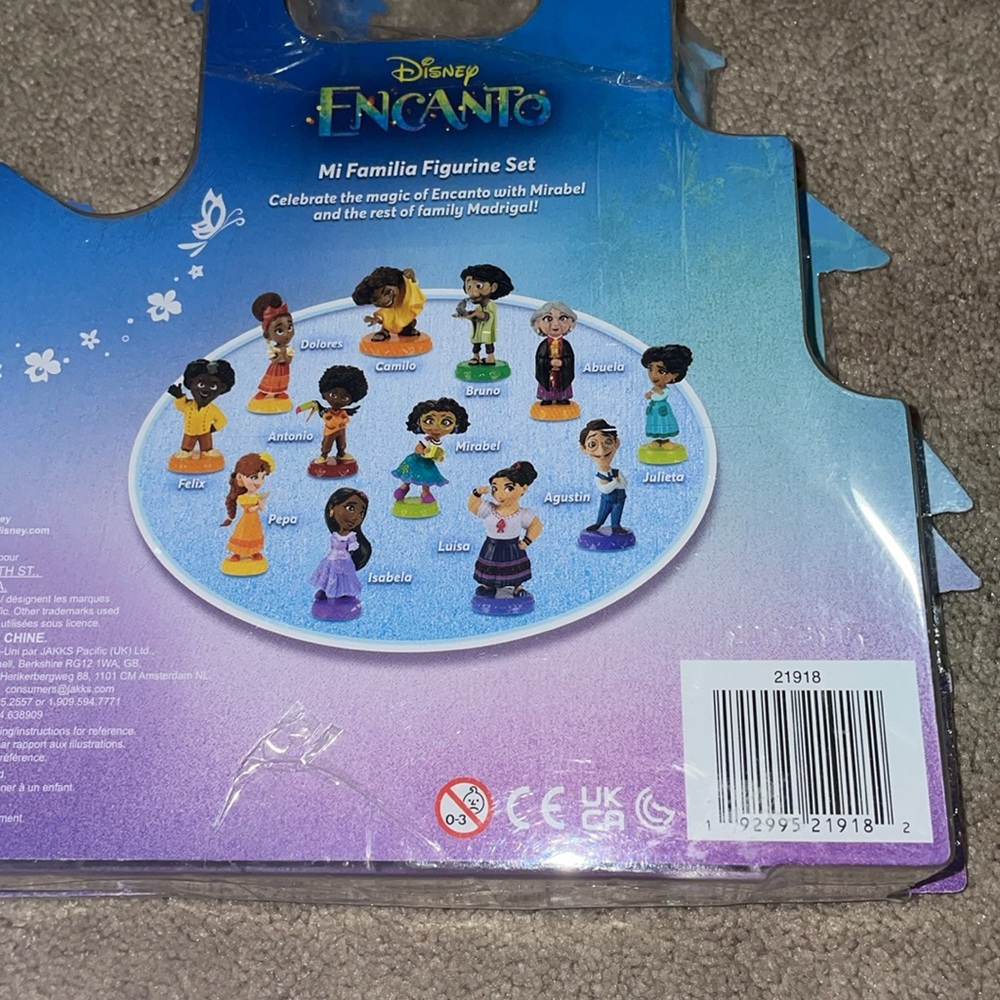Disney Encanto Mi Familia Figurine Set! - Picture 5 of 5